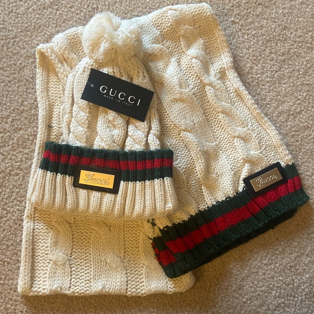 NWT Gucci Hat and Scarf set